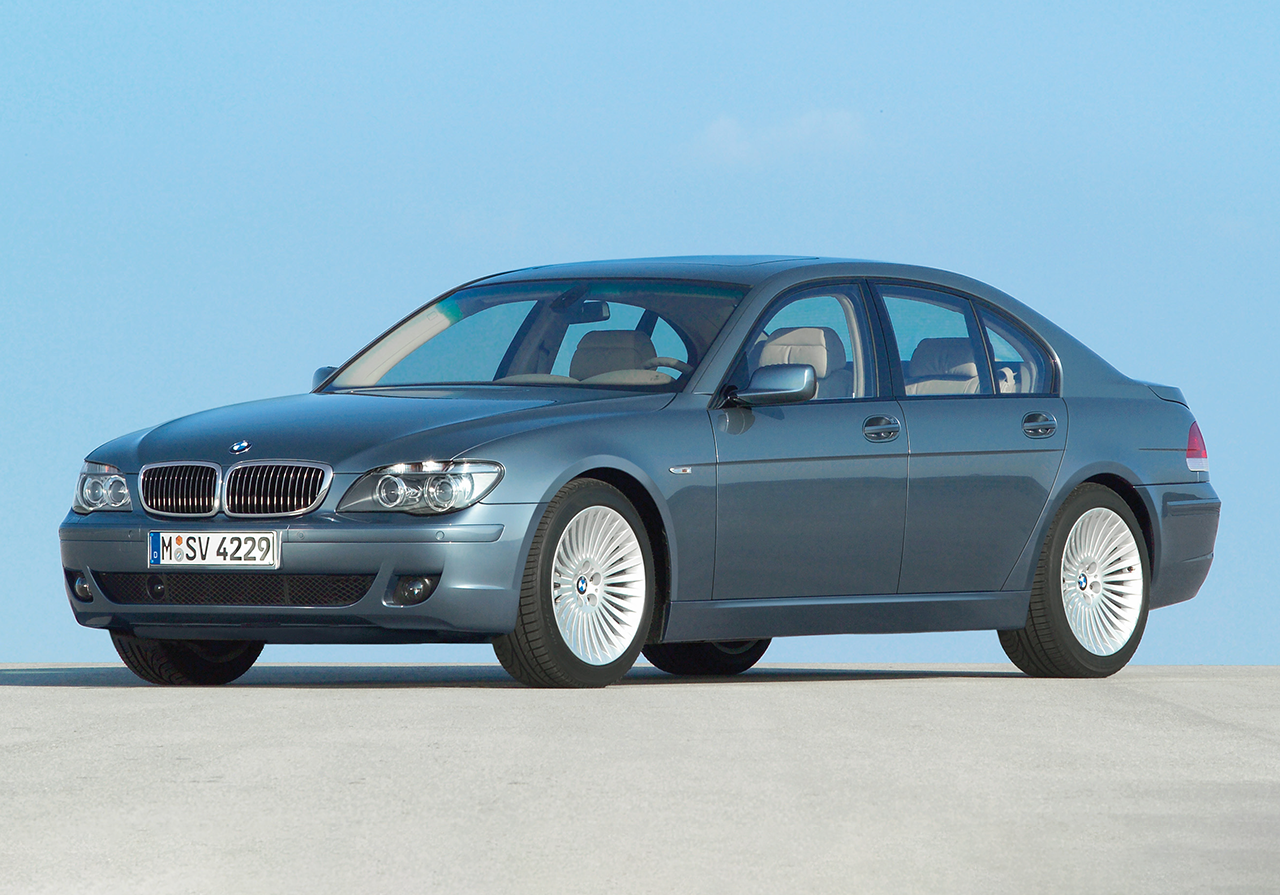BMW 750i (E65)