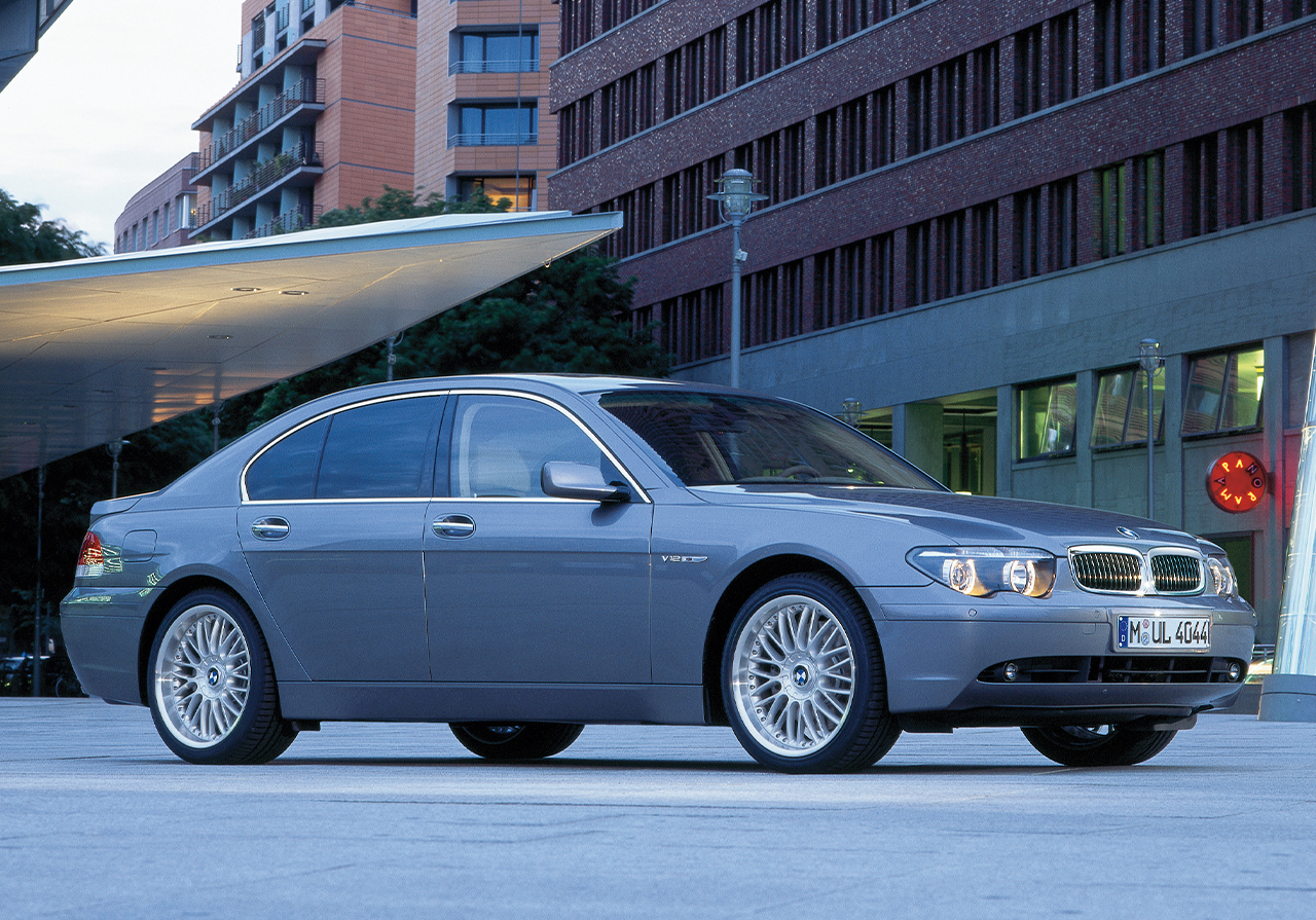 BMW 760i (E65)