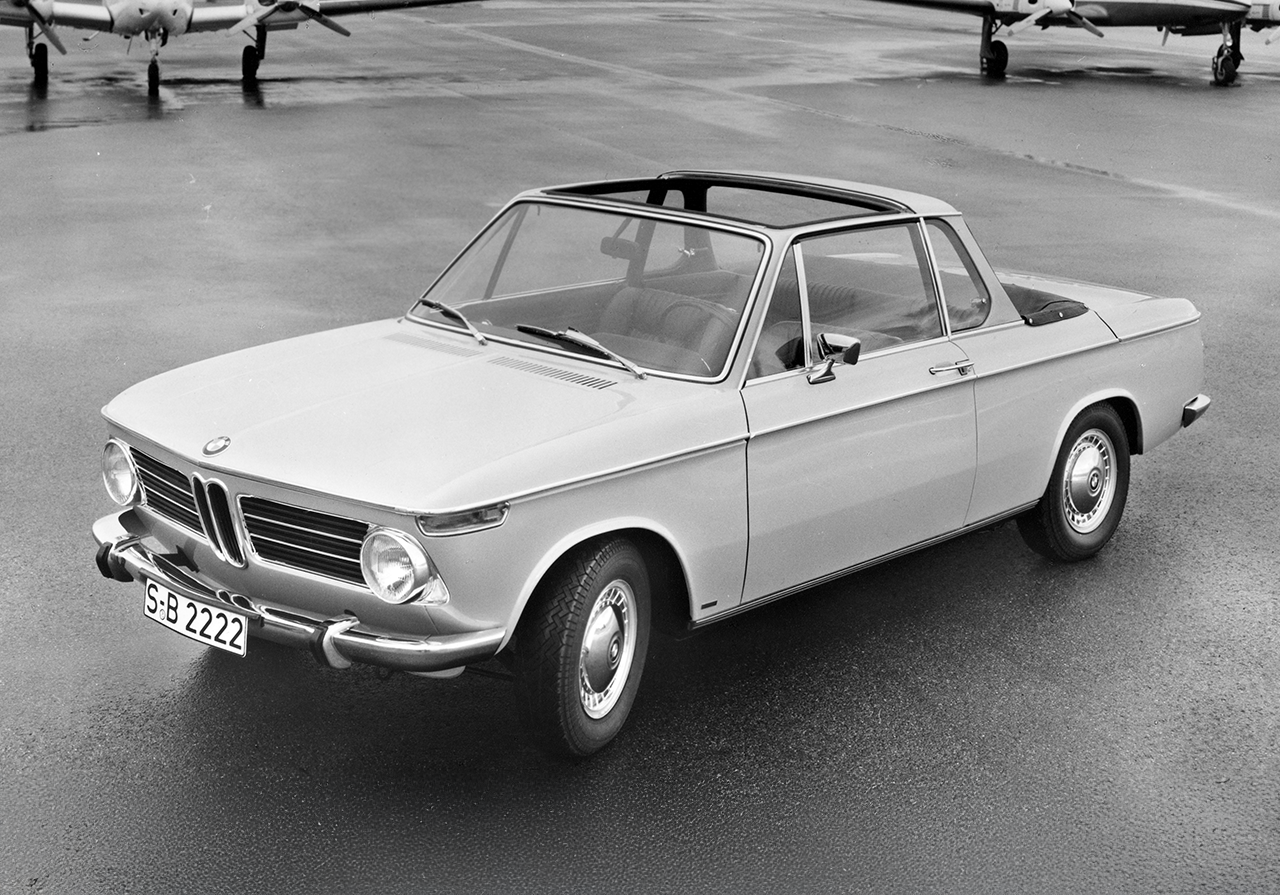 BMW 2002 E10 Baur Cabrio 1971 – Schuco 1:43 – Bleu – Neuf