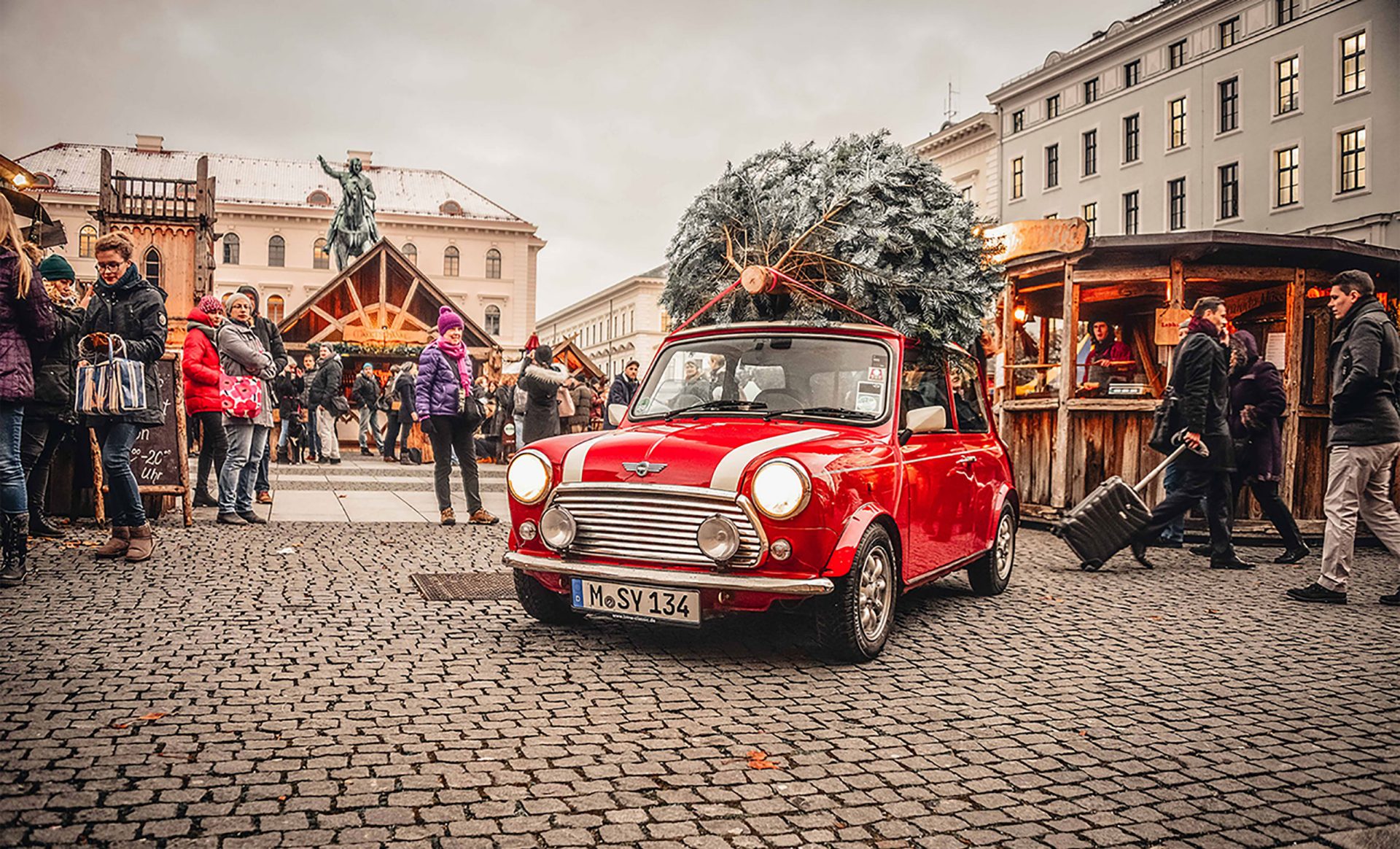 Classic Mini in Feuerrot 