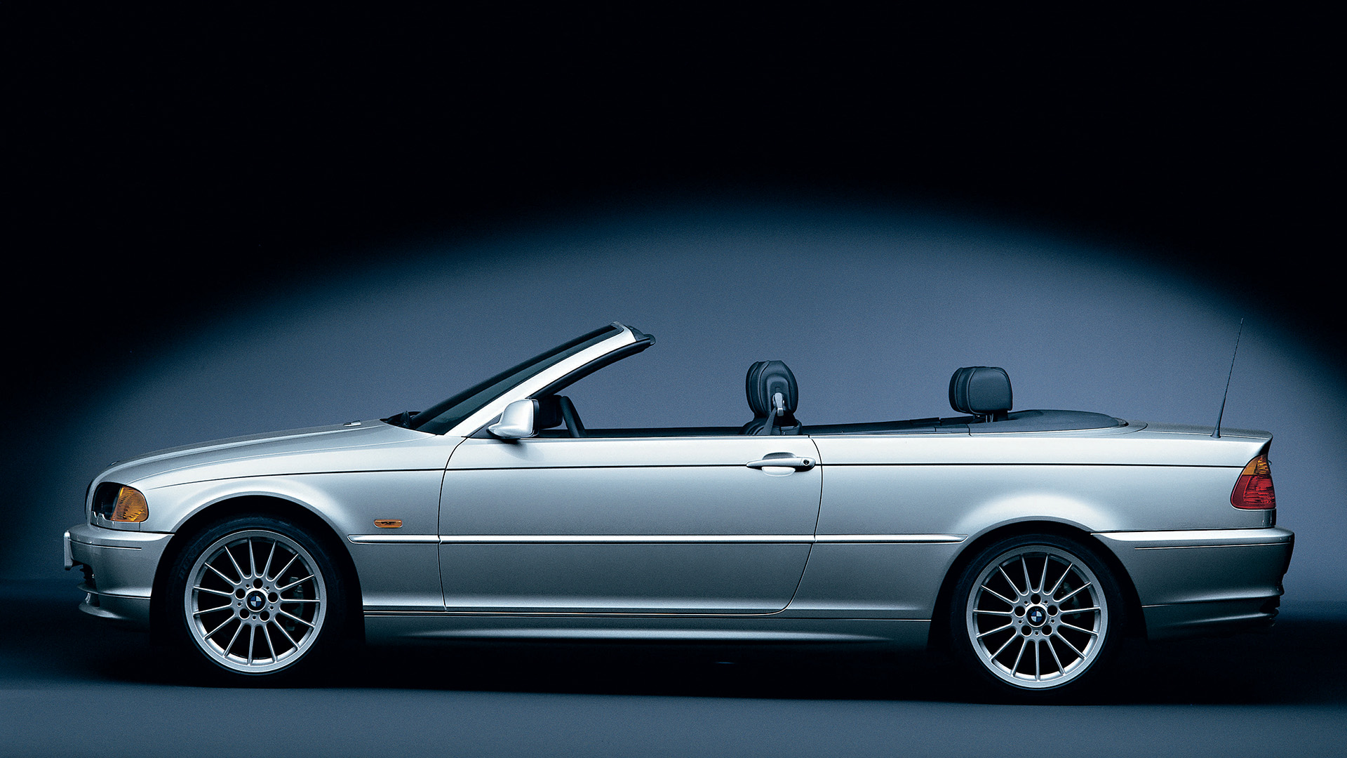 Seitenansicht eines BMW 3er Cabrios der 4. Generation