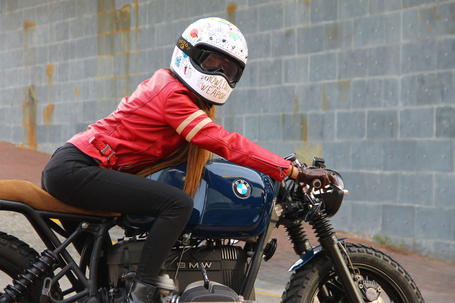 Beatriz González BMW R