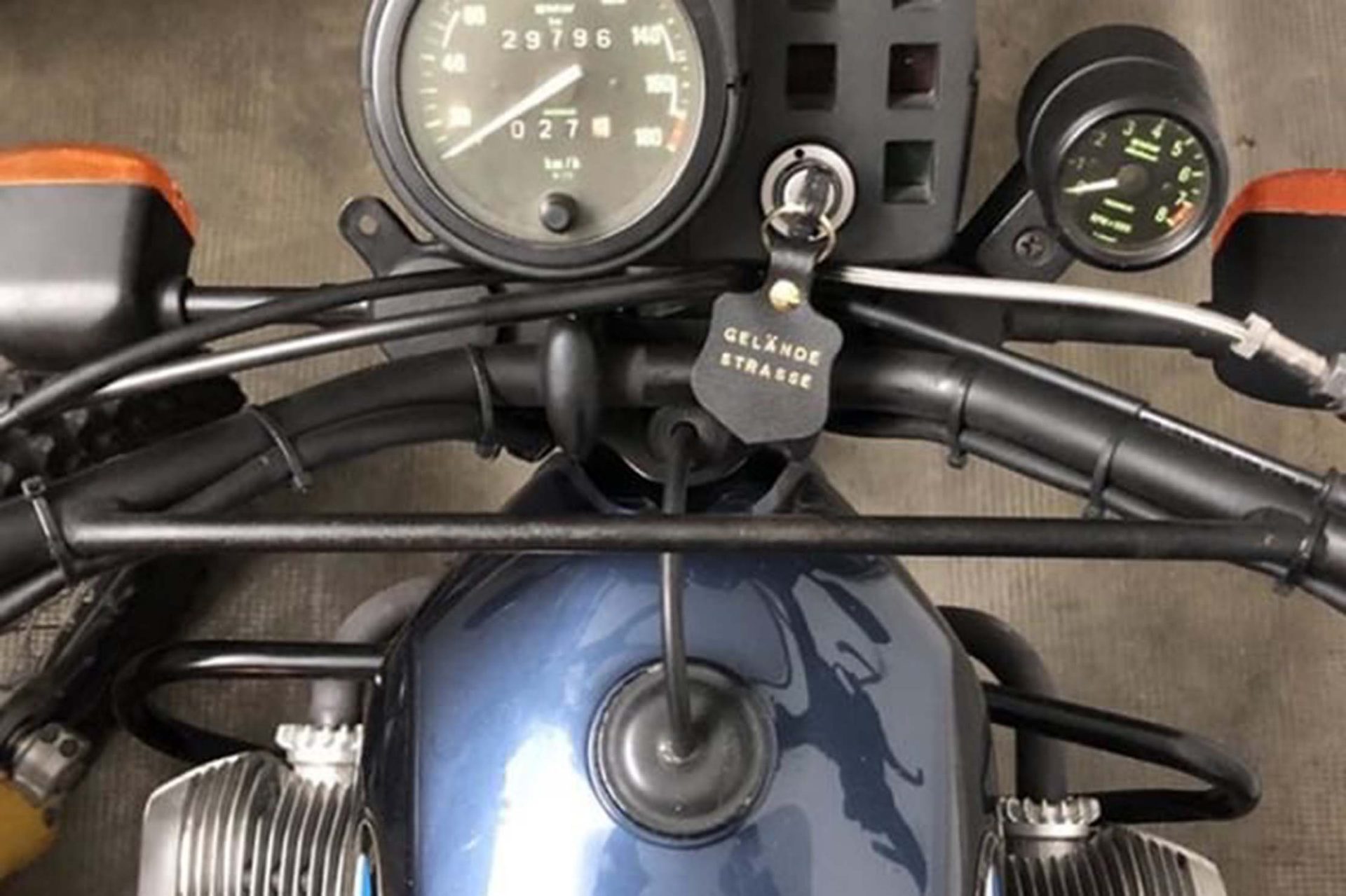 It does what it says on the…fob. Davide’s brother loves off-roading on his BMW G/S, and Davide sorted him out with the perfect accessory.
