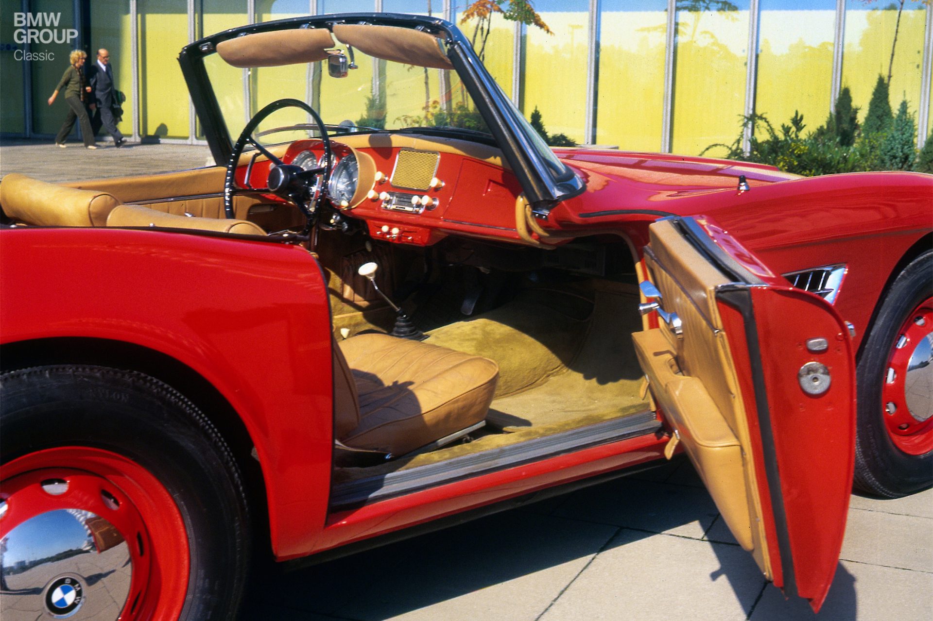 BMW 507 mit offener Tür