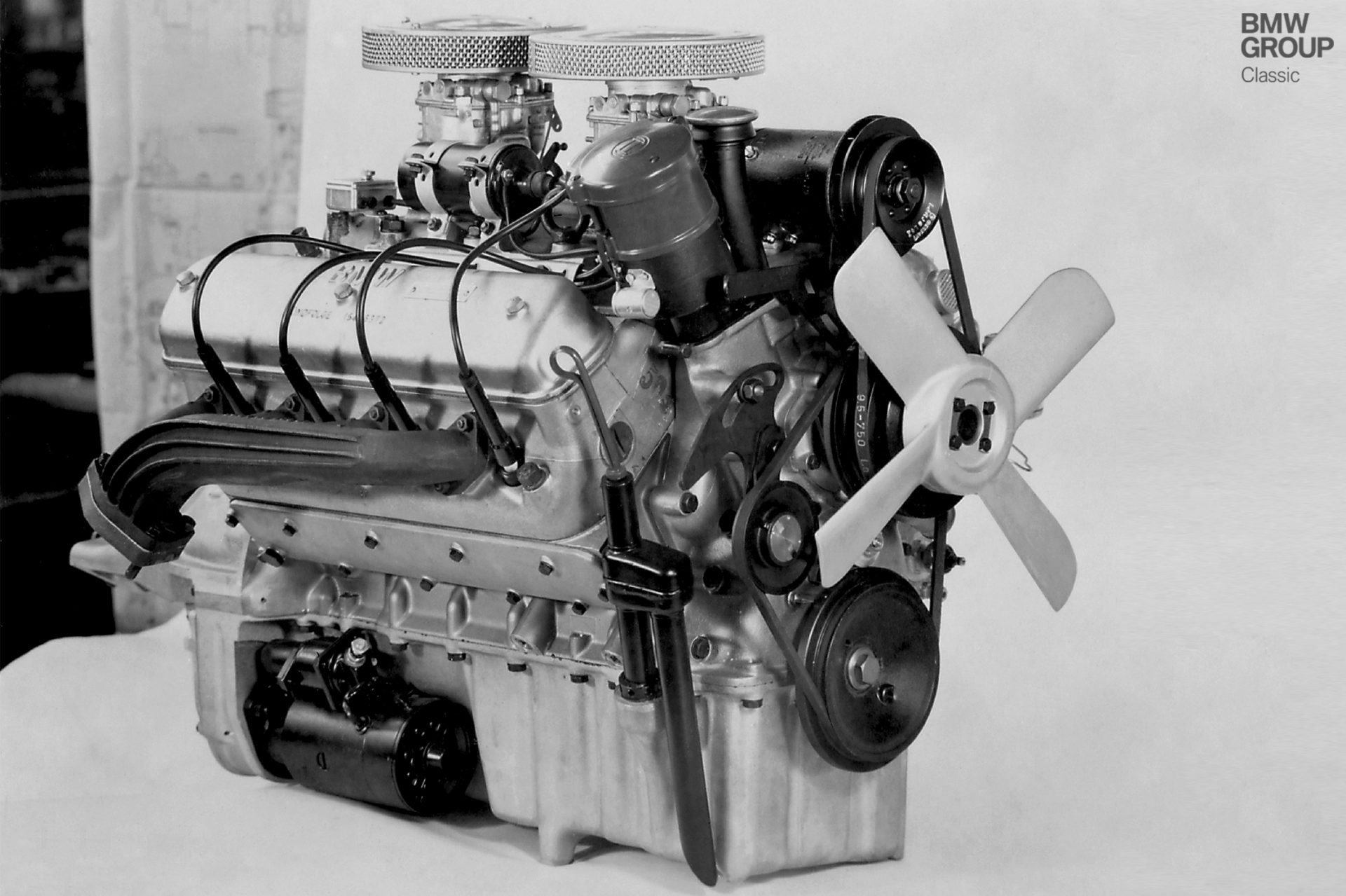  V8-Leichtmetallaggregat