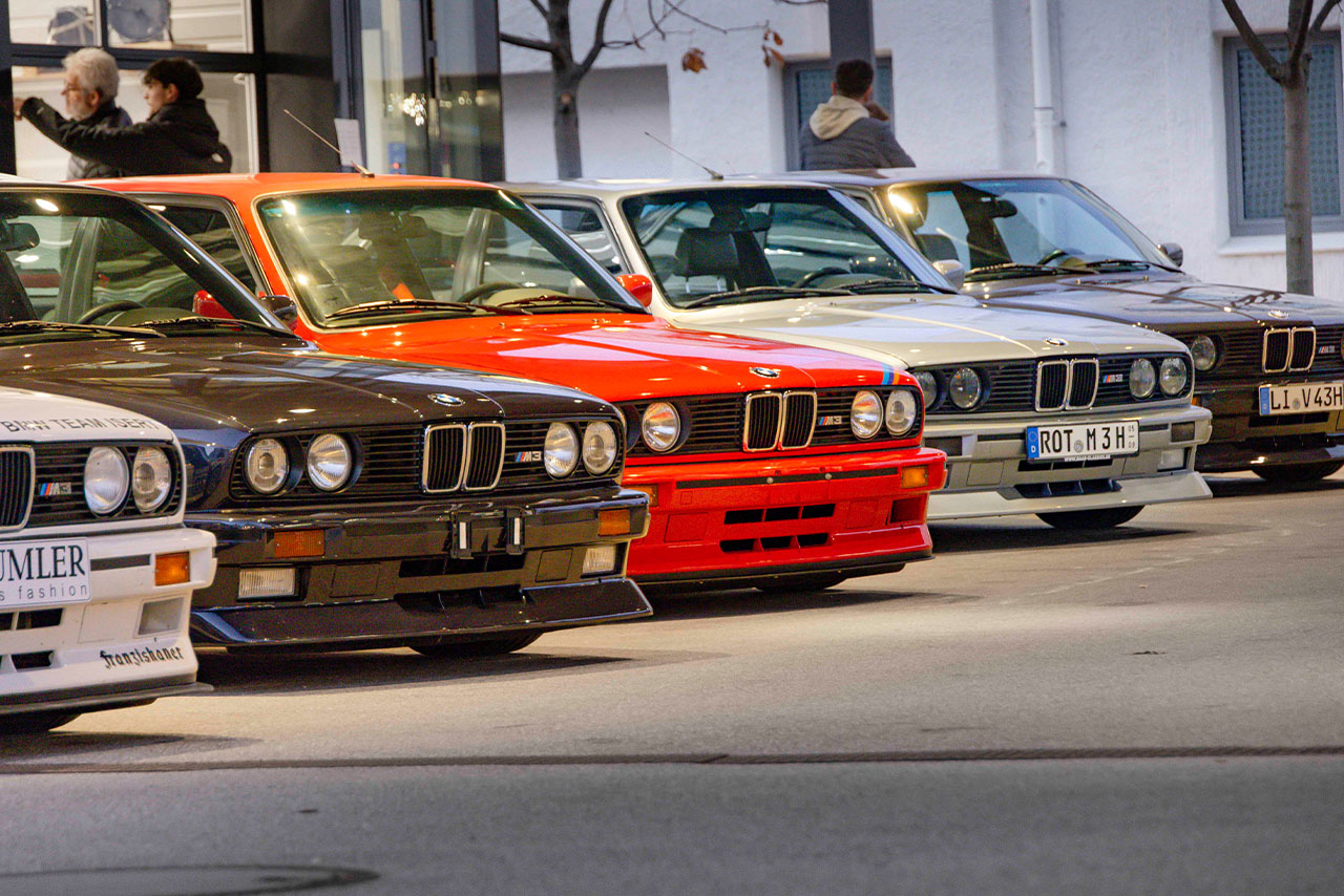 We are looking at the front of a whole range of BMW classics from the 3 and 5 series.