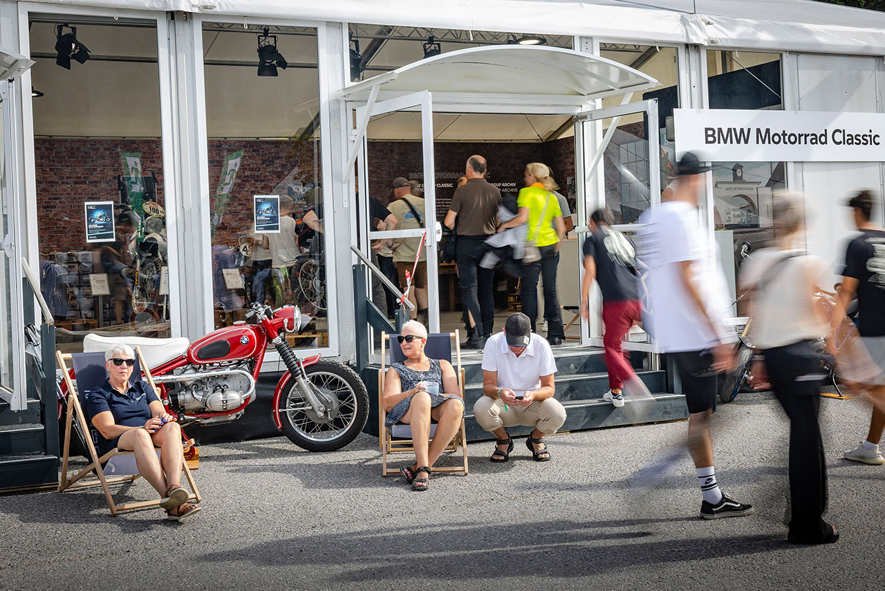 Snapshot in front of the BMW Motorrad Classic stand at the BMW Motorrad Days 2025 in Garmisch Partenkirchen.