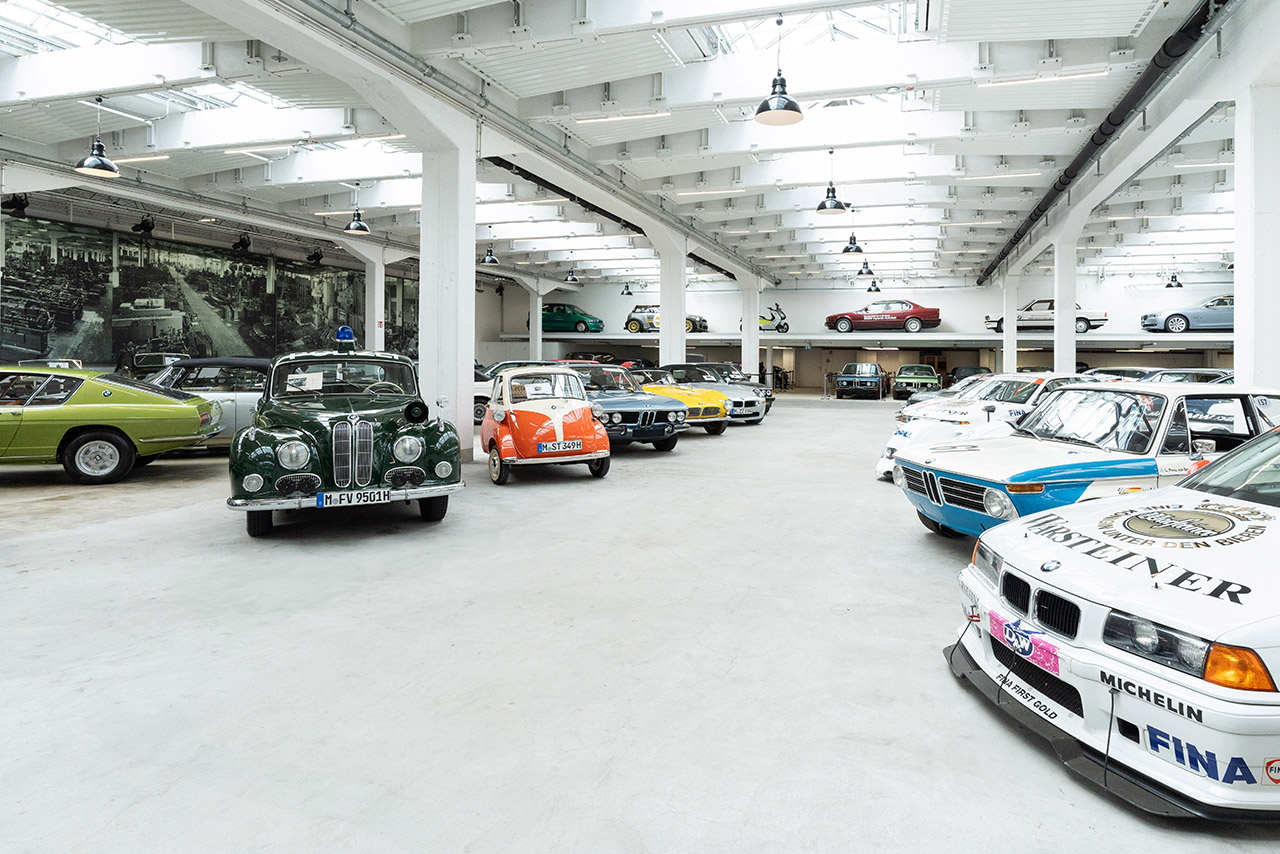Exhibition hall with various Classic models.