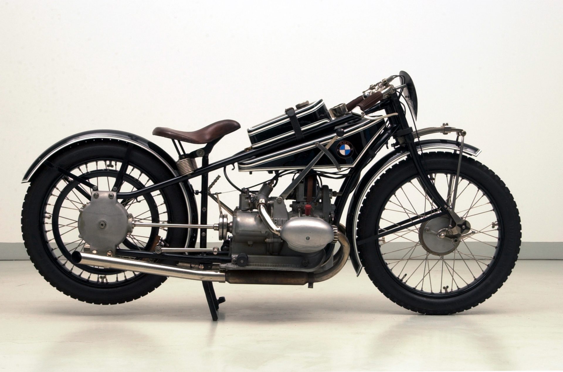 BMW R37