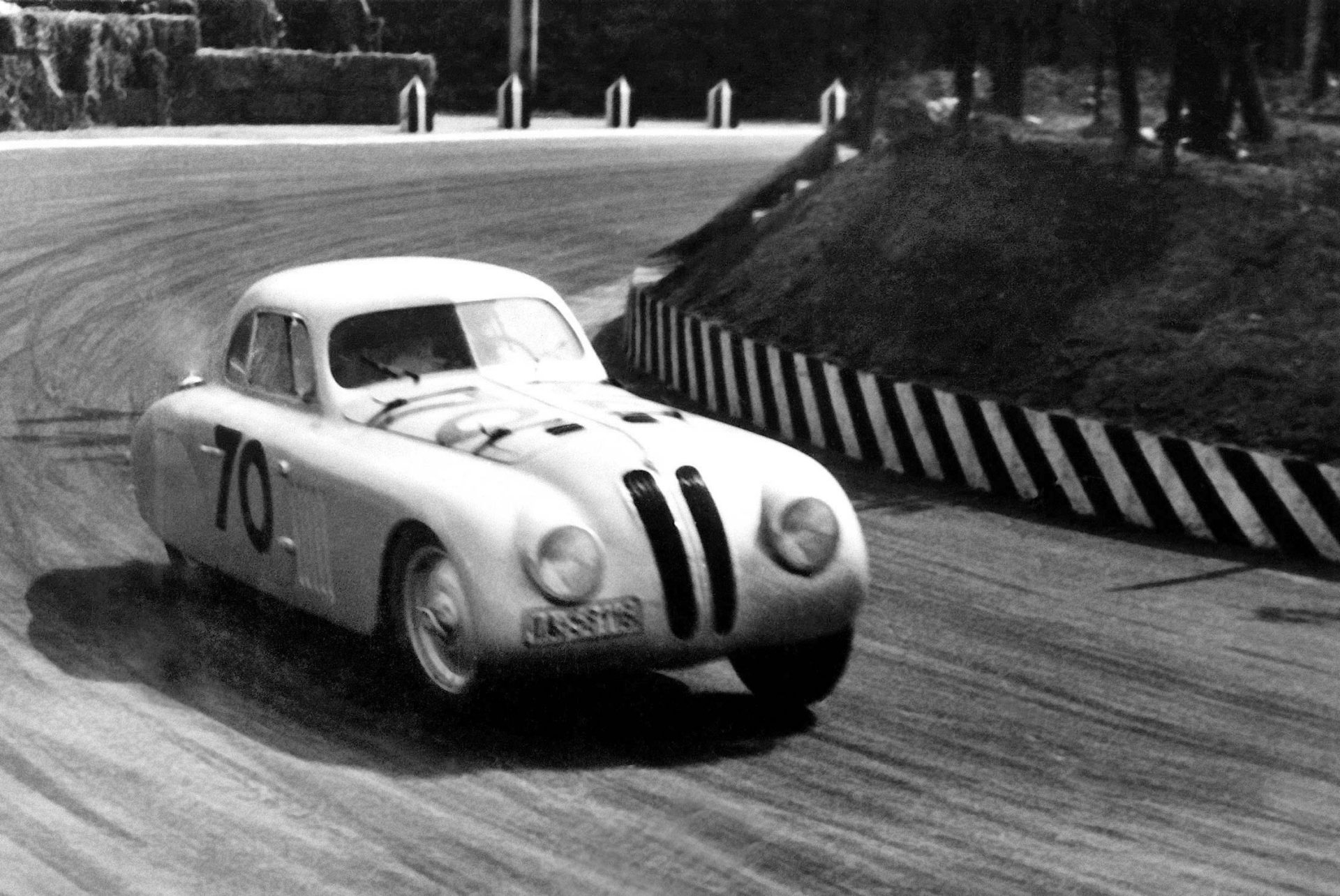 BMW 328 Touring CoupÈ during the 1st Italian Mille Miglia Grand Prix in Brescia, April 28, 1940 (03/2010)