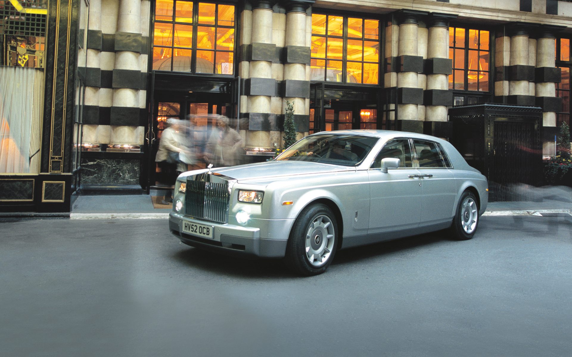Rolls-Royce Motor Cars releases the new Phantom onto the market.
