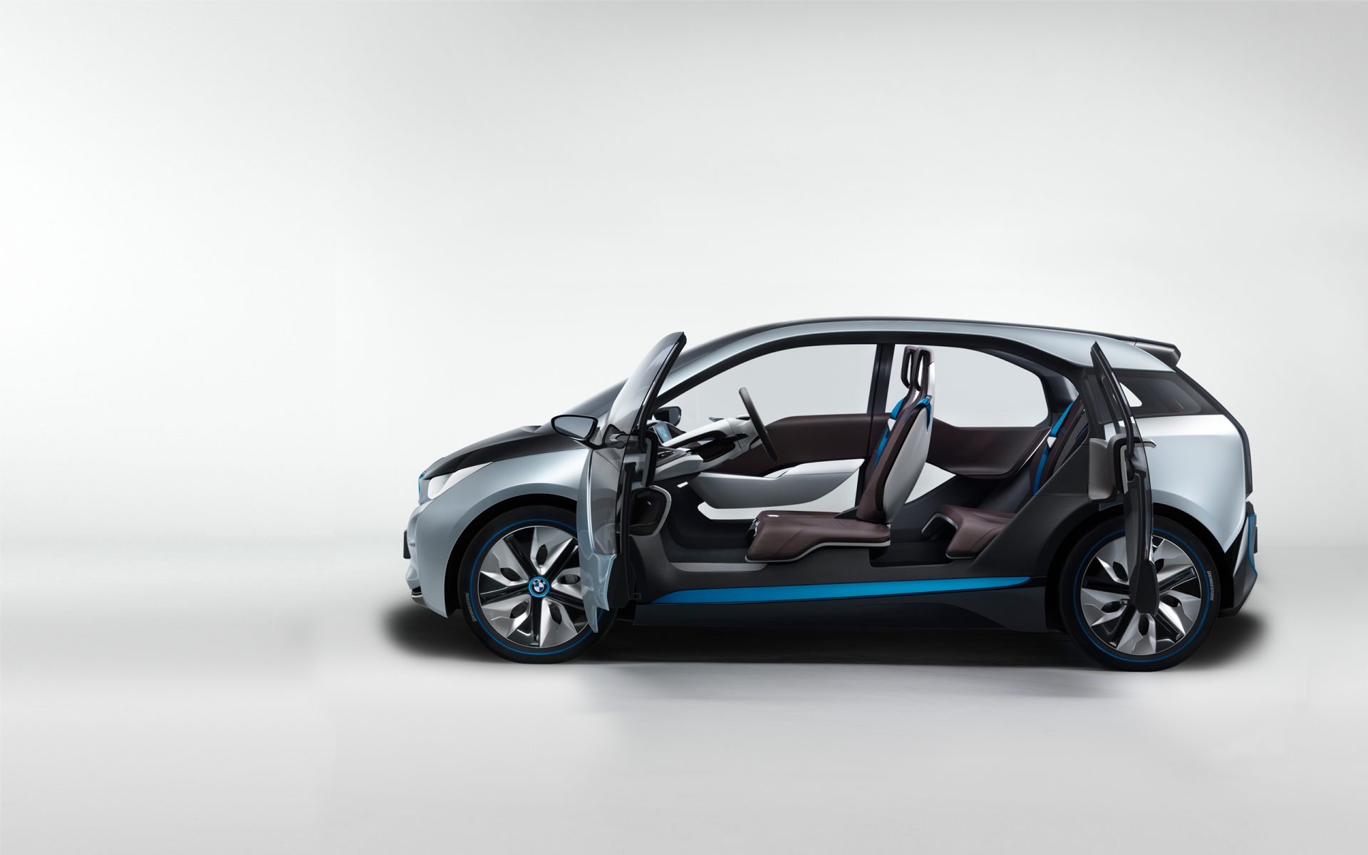The BMW Group invests in electro-mobility and unveils the BMW i3.