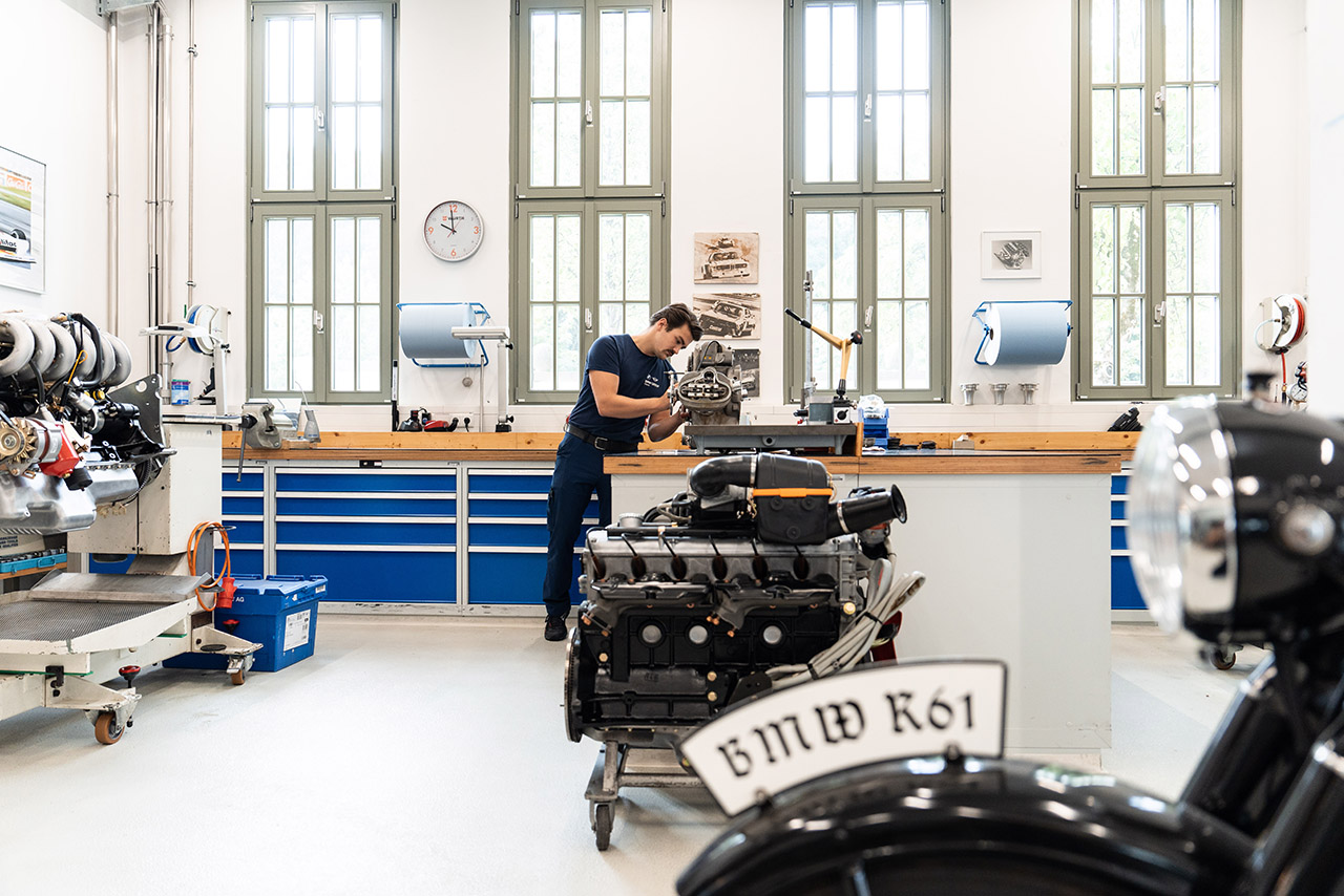 Employee at work in the BMW Classic Motorcycle workshop.
